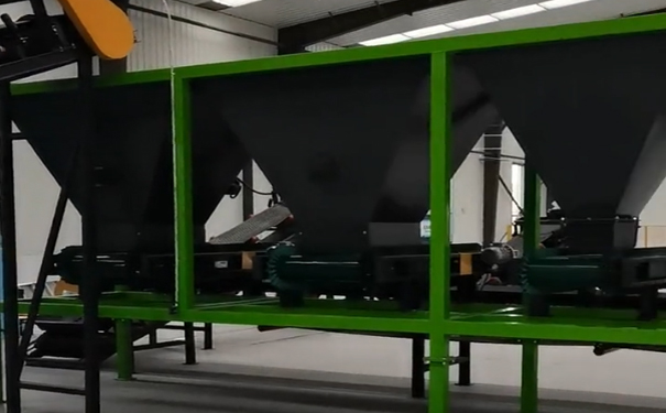 基質(zhì)肥配料系統(tǒng) 基質(zhì)肥配料系統(tǒng)